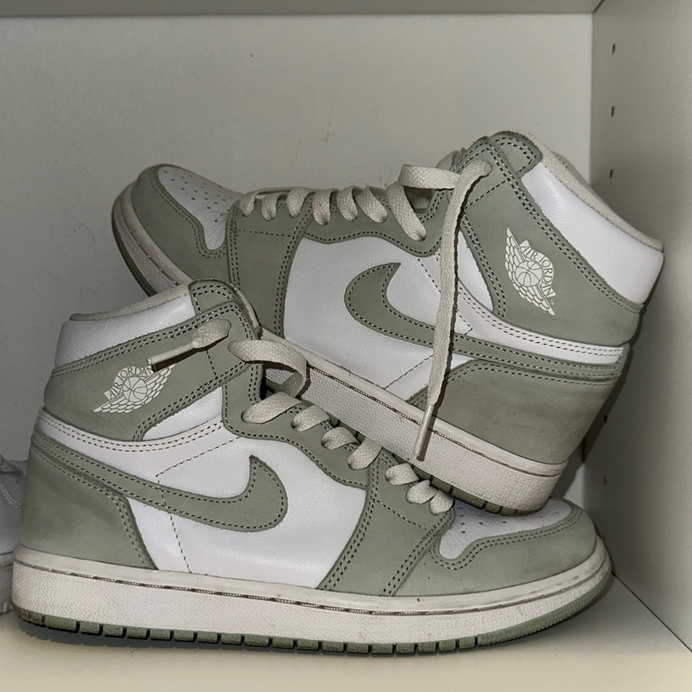 Seafoam Green Jordan 1